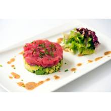 
	F5. Tartare au thon et avocat                                  14.90€

	façon du chef à l’œuf de caille et sauce maison    
